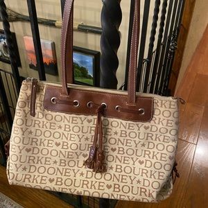 Vintage Dooney and Bourke handbag